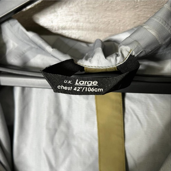 SOLD Montane Mens Rain Jacket Large - Picture 3 of 3